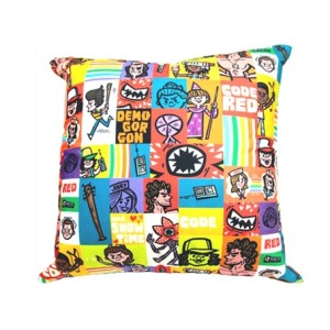 10064720 ALMOFADA FIBRA VELUDO 40X40CM STRANGER THINGS PATTERN