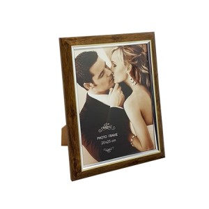 P233 PORTA RETRATO 20X25CM