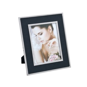 261-082 PORTA RETRATO 20X25CM