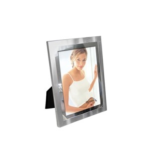 19931 PORTA RETRATO ALUM BRILH C/ONDA 20X25CM